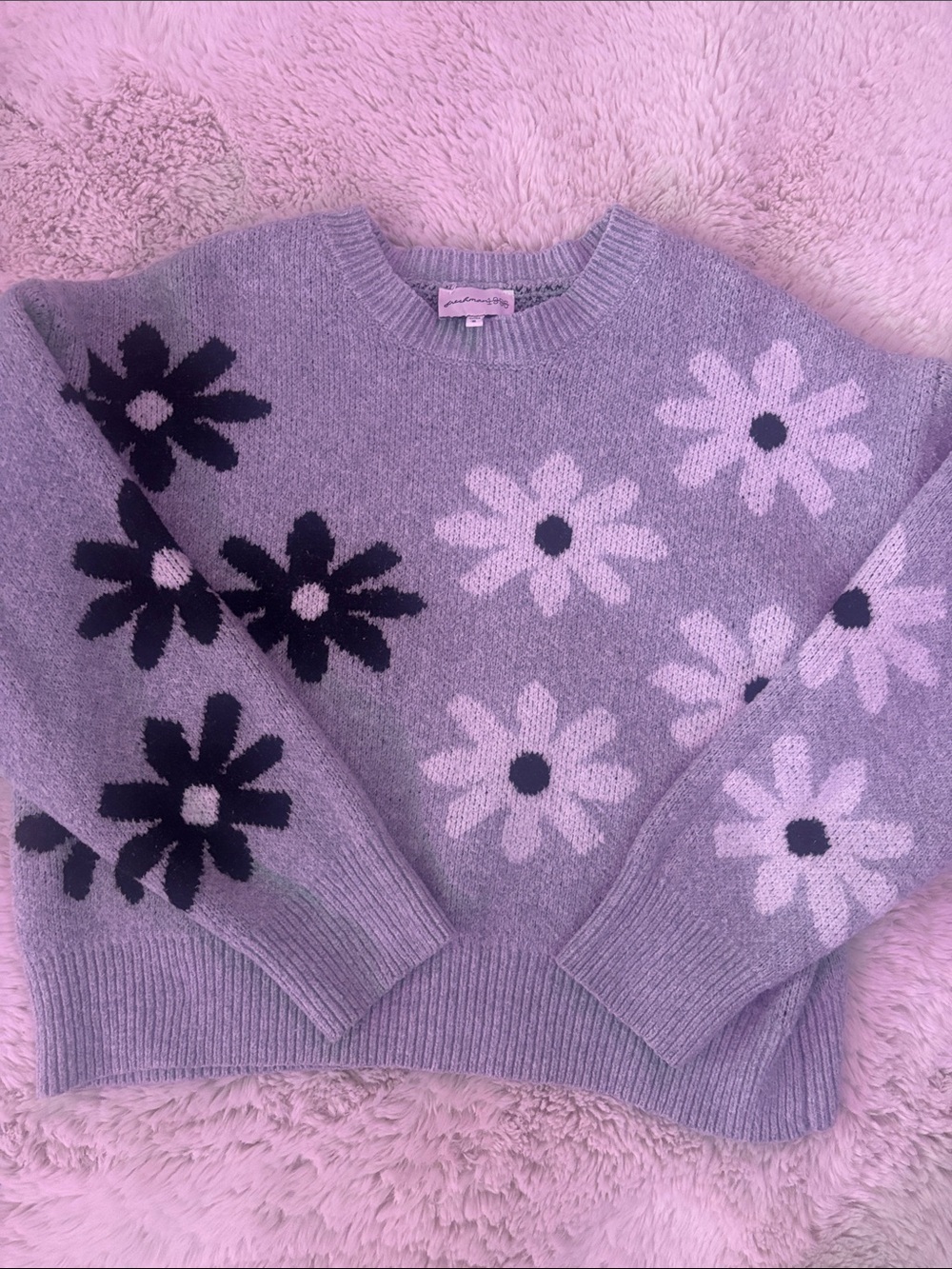 Daisy Crewneck Sweater🖤🩶🤍